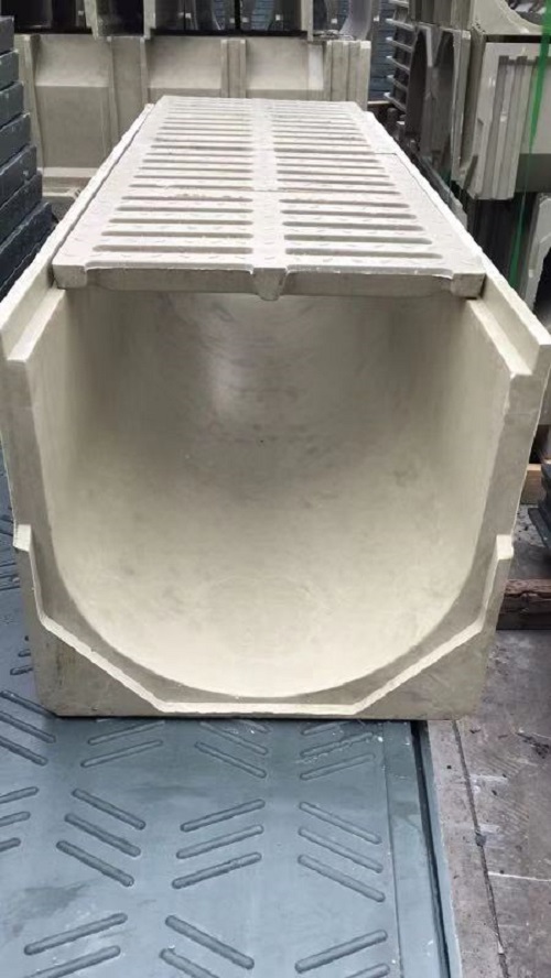 240_300.jpg 240_300.jpg